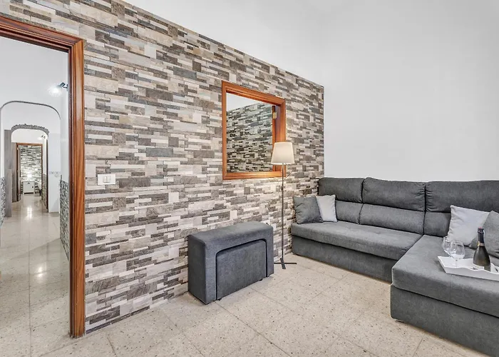 Paisa House